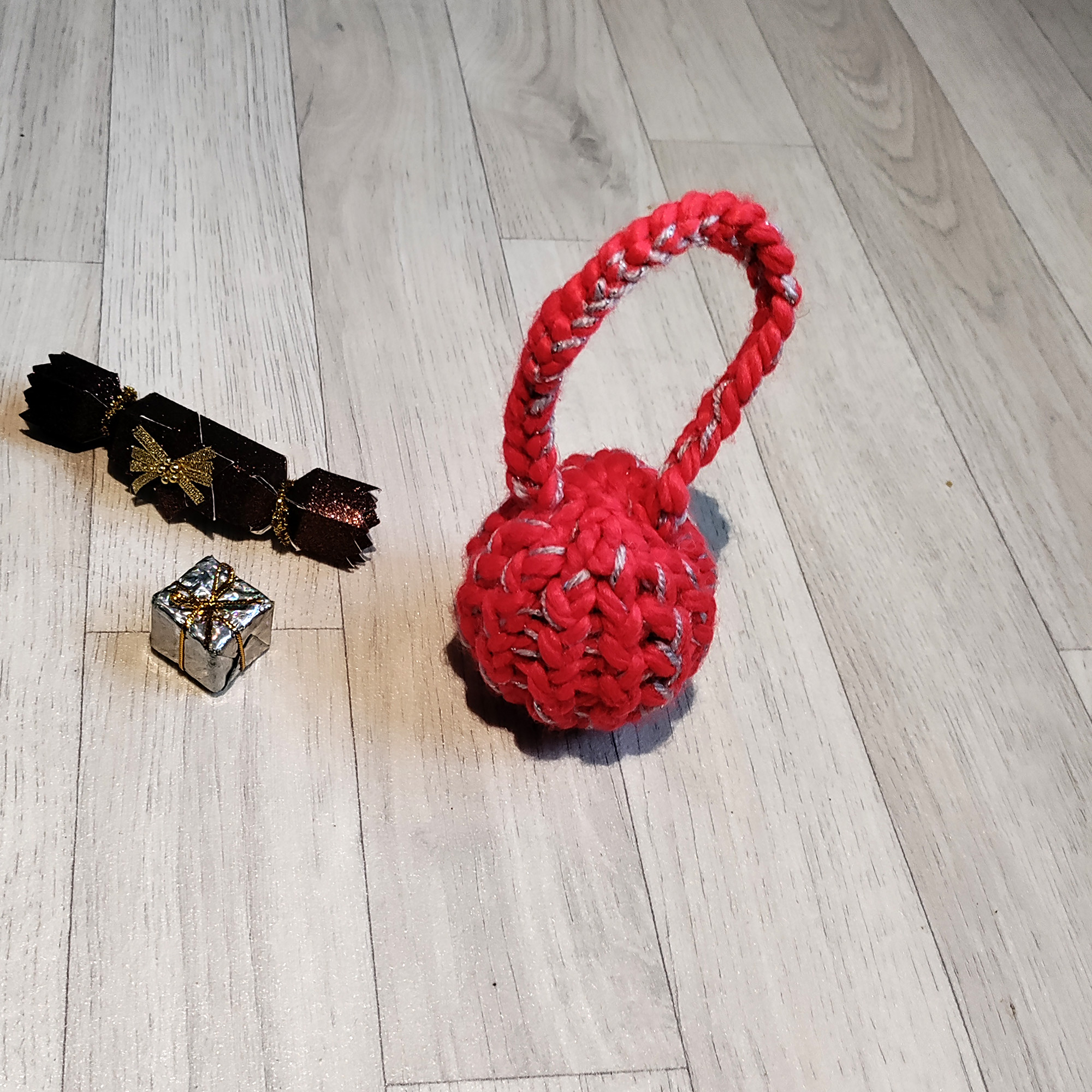 Knitted Bauble Tree Decoration (Mixed) - Image 4