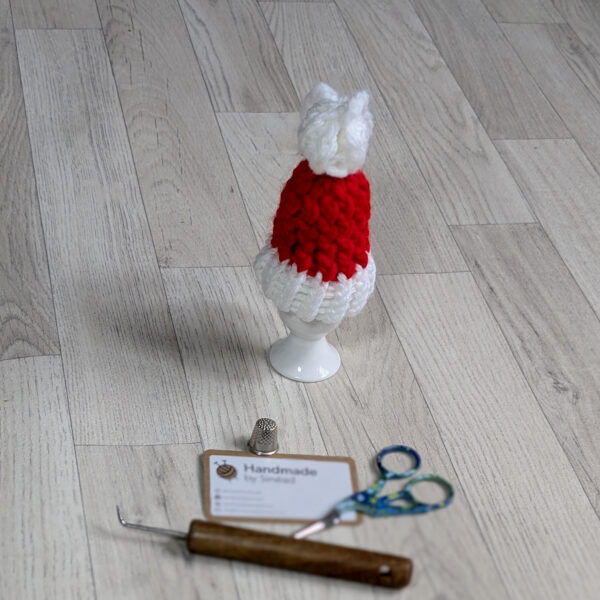 Mini Beanie Hat Tree Decoration (Red) - Image 2